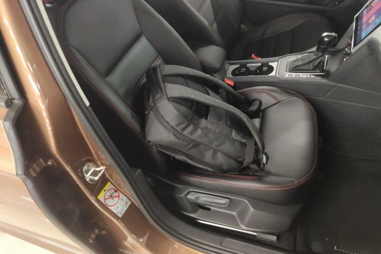 Used Volkswagen Lamando 2017 230TSI DSG Fashion Edition Right Front Seat