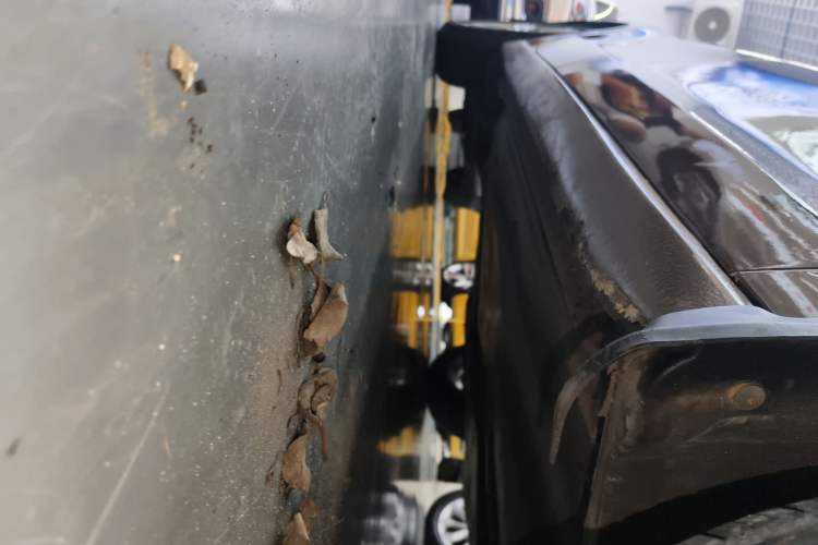 Used Volkswagen Lamando 2017 230TSI DSG Fashion Edition Right Side Sill