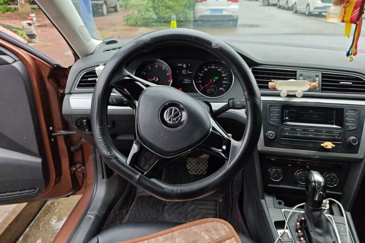 Used Volkswagen Lamando 2017 230TSI DSG Fashion Edition Steering Wheel