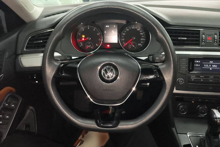 Used Volkswagen Lamando 2017 230TSI DSG Fashion Edition Steering Wheel