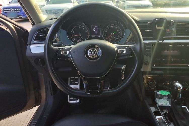 Used Volkswagen Lamando 2017 280TSI DSG Comfort Edition Steering Wheel