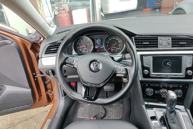 Used Volkswagen Lamando 2017 280TSI DSG Comfort Edition Steering Wheel
