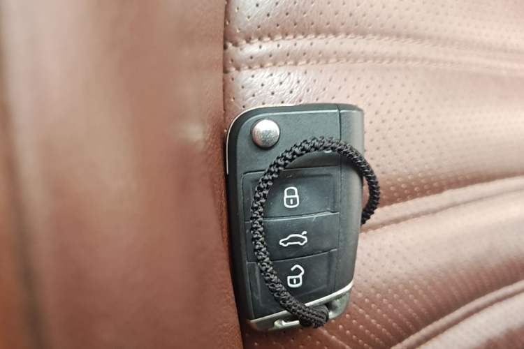 Used Volkswagen Lamando 2017 280TSI DSG Luxury Edition Vehicle Key