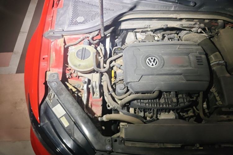 Used Volkswagen Lamando 2017 2.0T GTS Engine Bay Right