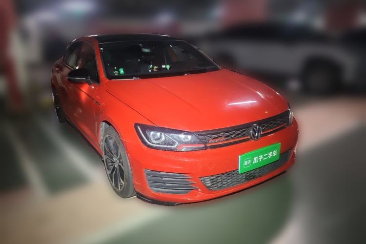 Used Volkswagen Lamando 2017 2.0T GTS Front Right 45 Deg