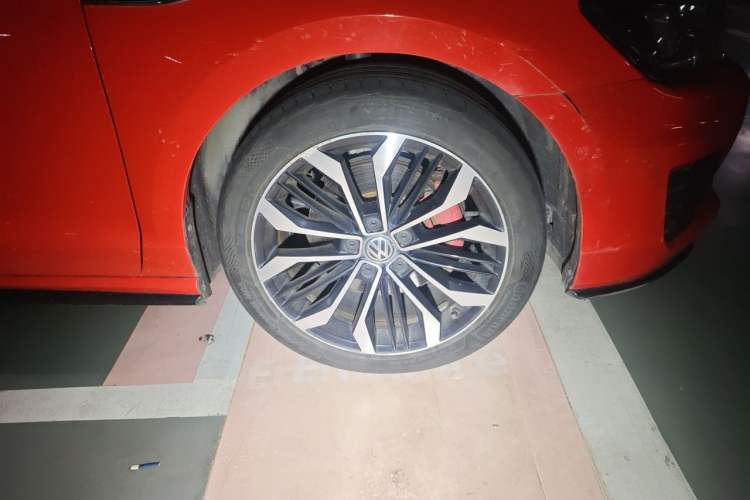 Used Volkswagen Lamando 2017 2.0T GTS Right Front Wheel Hub