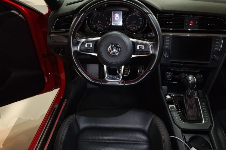 Used Volkswagen Lamando 2017 2.0T GTS Steering Wheel