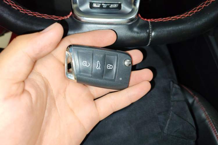 Used Volkswagen Lamando 2017 2.0T GTS Vehicle Key