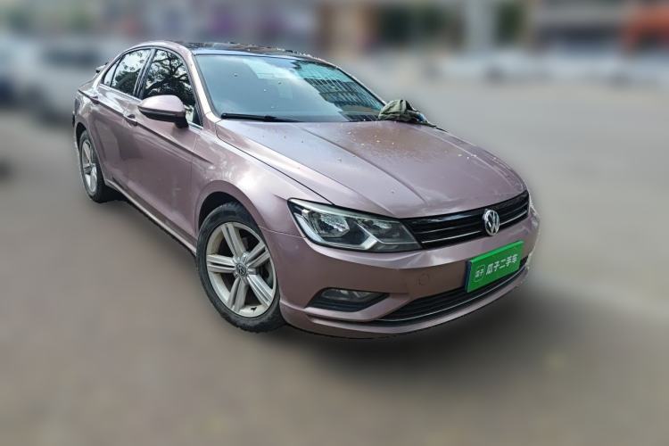 Used Volkswagen Lamando 2017 280TSI DSG Comfort Edition Front Right 45 Deg