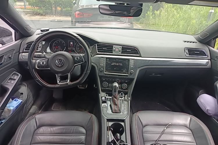 Used Volkswagen Lamando 2017 2.0T GTS Center Console
