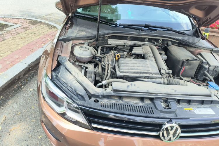 Used Volkswagen Lamando 2017 230TSI DSG Fashion Edition Engine Bay Right
