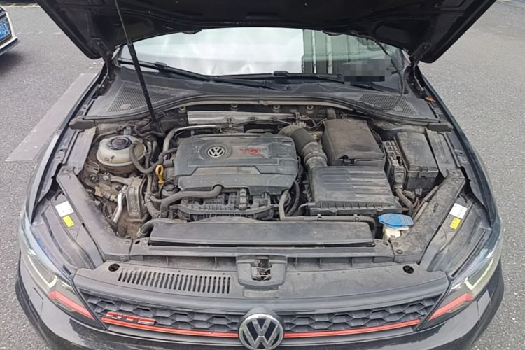 Used Volkswagen Lamando 2017 2.0T GTS Engine Bay