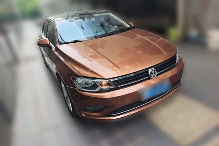Used Volkswagen Lamando 2017 280TSI DSG Comfort Edition Front Right 45 Deg