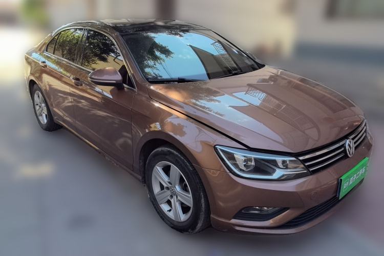 Used Volkswagen Lamando 2017 230TSI DSG Fashion Edition Front Right 45 Deg