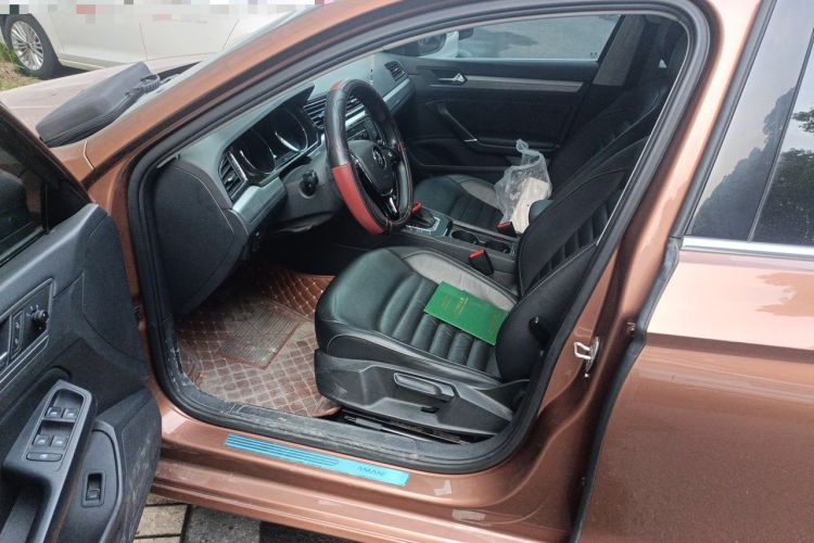 Used Volkswagen Lamando 2017 280TSI DSG Comfort Edition Left Front Seat