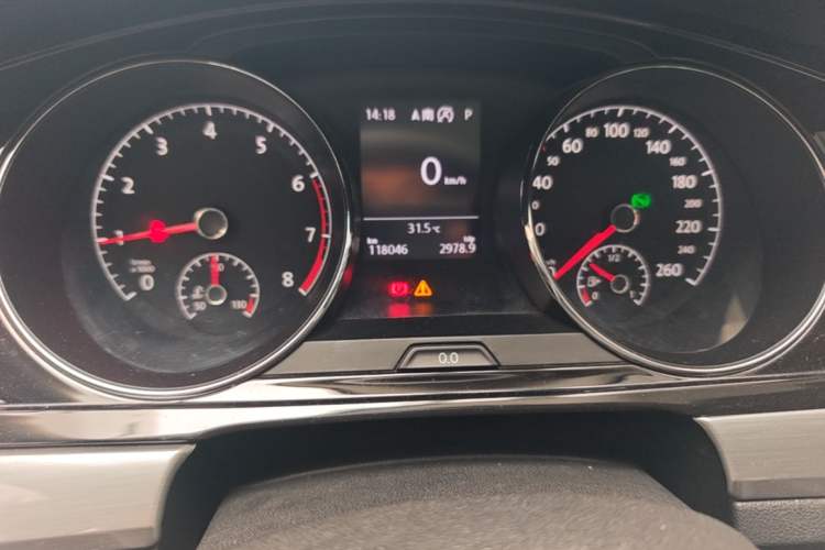 Used Volkswagen Lamando 2017 280TSI DSG Comfort Edition Odometer Close Up