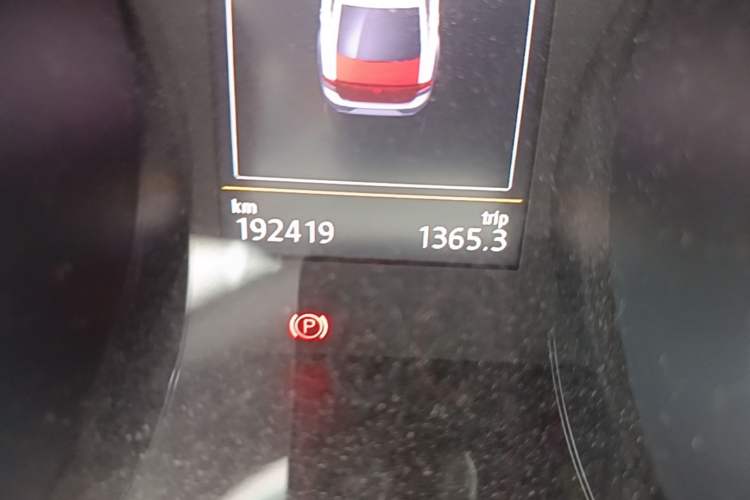 Used Volkswagen Lamando 2017 2.0T GTS Odometer Close Up