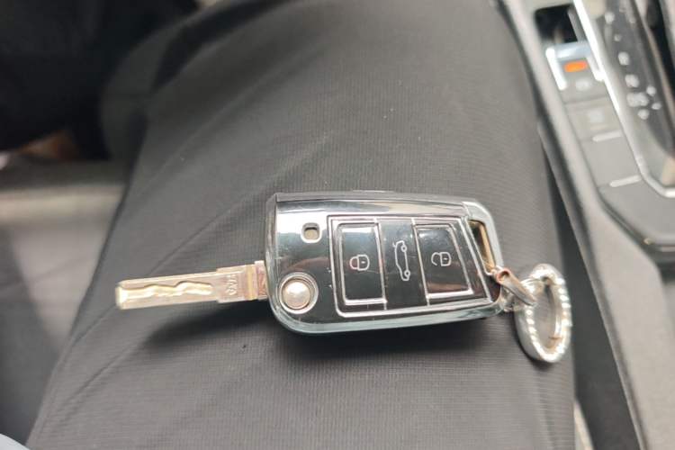 Used Volkswagen Lamando 2017 280TSI DSG Comfort Edition Vehicle Key