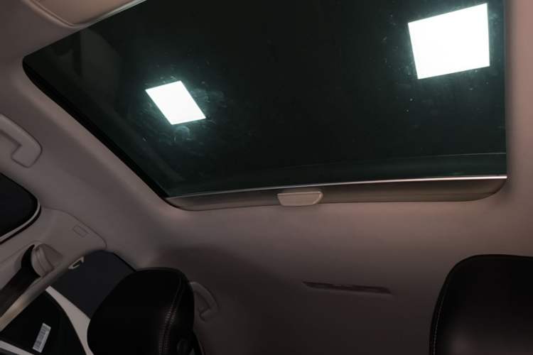 Used Volkswagen Lamando 2017 230TSI DSG Fashion Edition Headliner