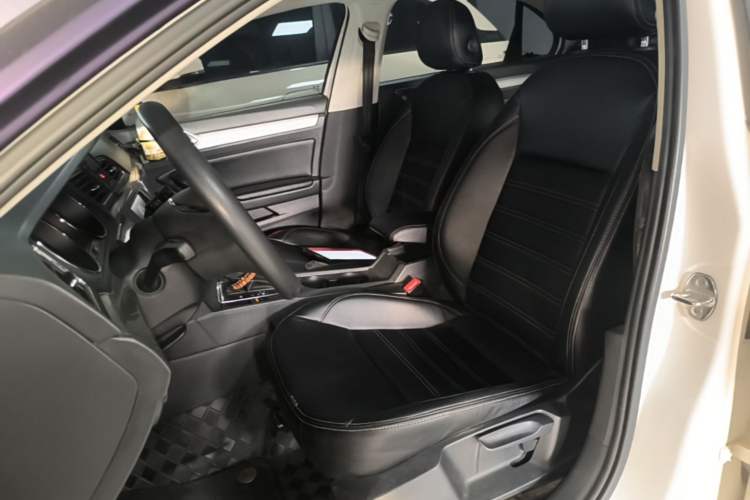 Used Volkswagen Lamando 2017 230TSI DSG Fashion Edition Left Front Seat