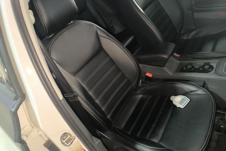 Used Volkswagen Lamando 2017 230TSI DSG Fashion Edition Right Front Seat
