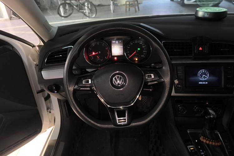 Used Volkswagen Lamando 2017 230TSI DSG Fashion Edition Steering Wheel