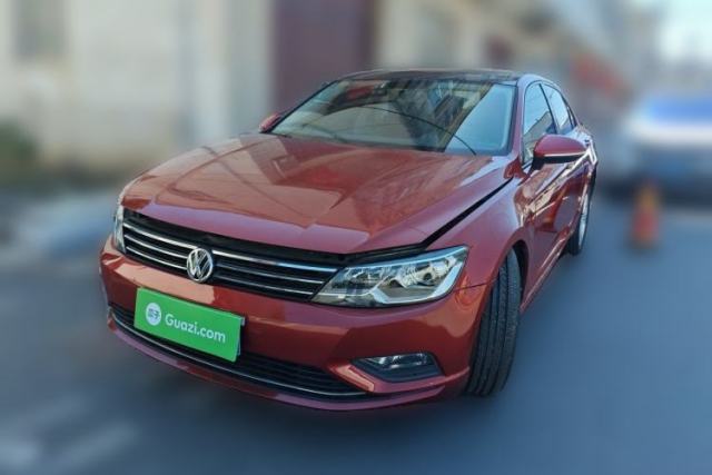 Ojetý Volkswagen Lamando 2017 230TSI DSG Fashion Edition