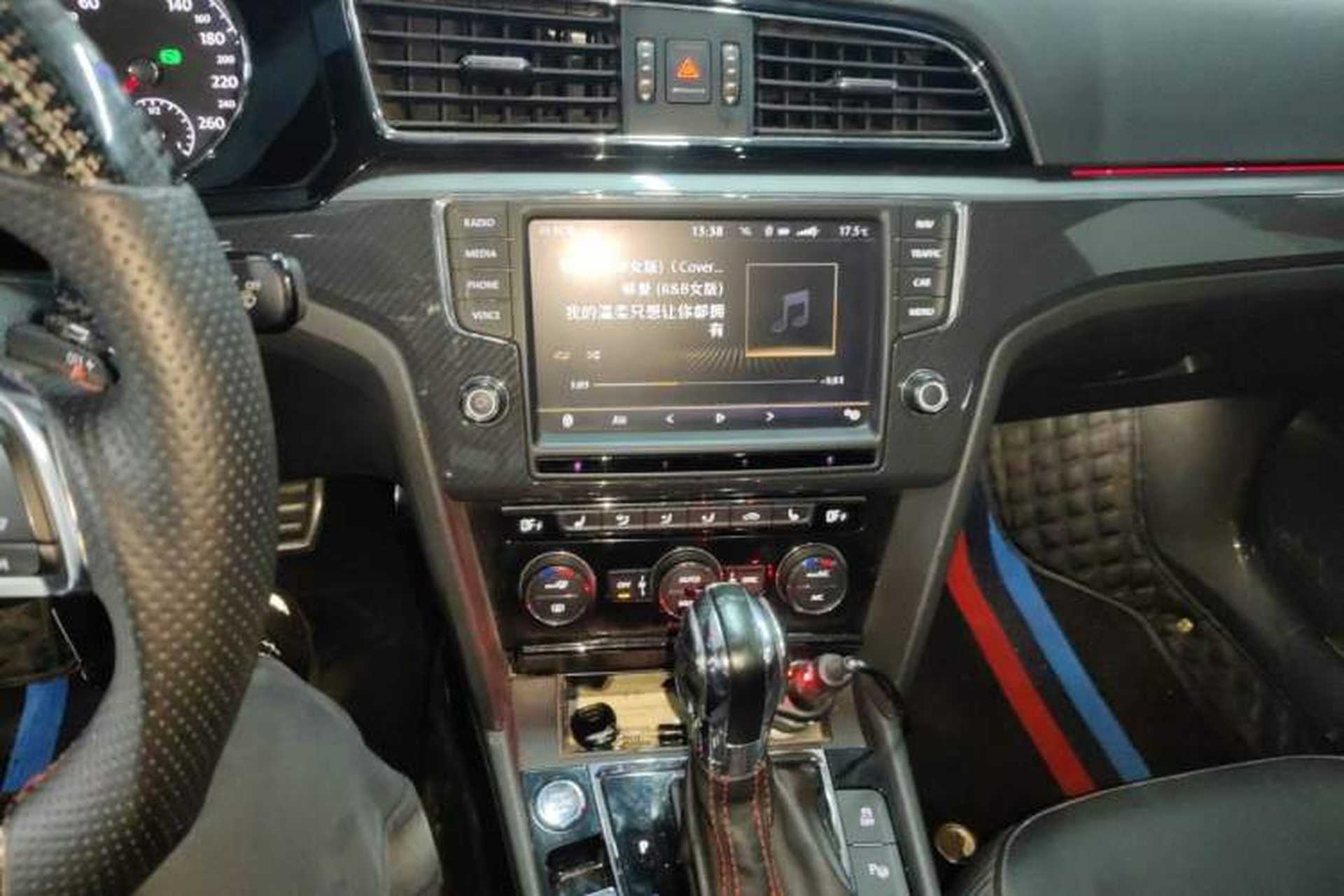 Used Volkswagen Lamando 2017 2.0T GTS Audio And AC Panel