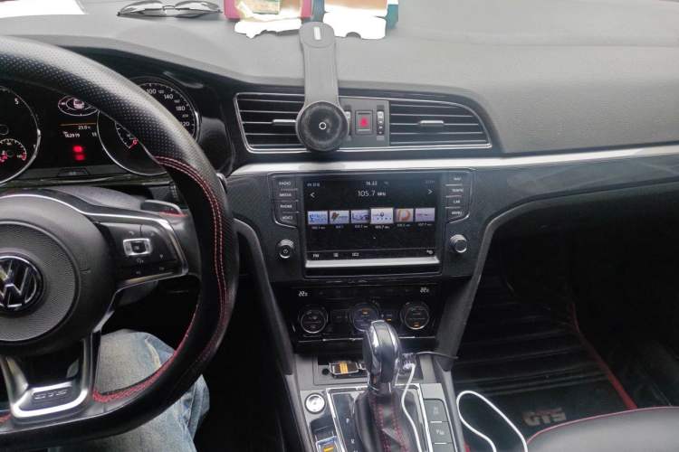 Used Volkswagen Lamando 2017 2.0T GTS Audio And AC Panel