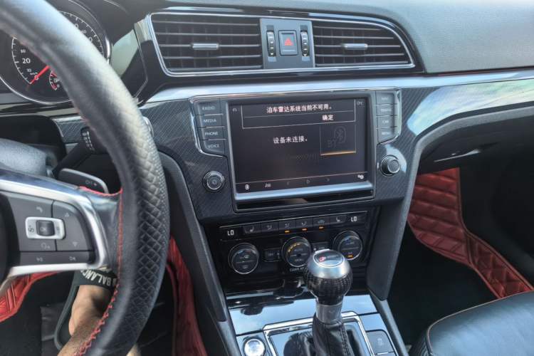 Used Volkswagen Lamando 2017 2.0T GTS Audio And AC Panel