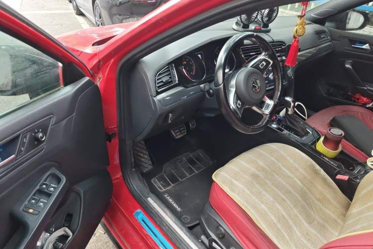 Used Volkswagen Lamando 2017 2.0T GTS Driver Seat