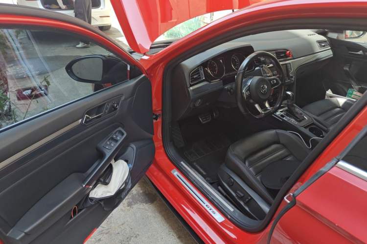 Used Volkswagen Lamando 2017 2.0T GTS Driver Seat
