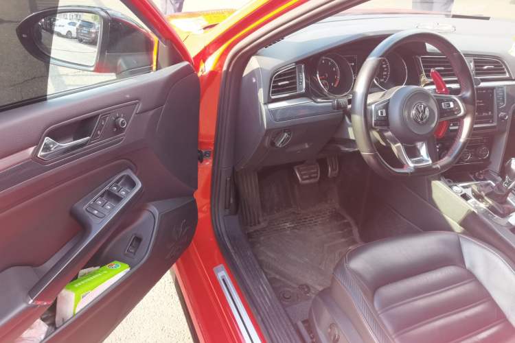 Used Volkswagen Lamando 2017 2.0T GTS Driver Seat