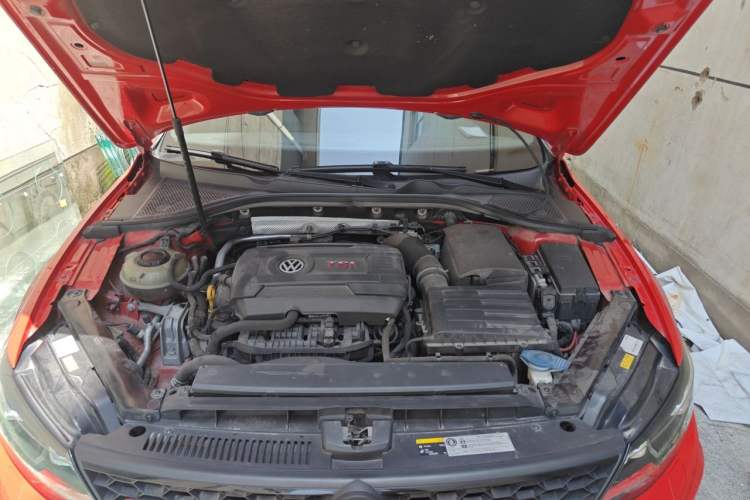 Used Volkswagen Lamando 2017 2.0T GTS Engine Bay