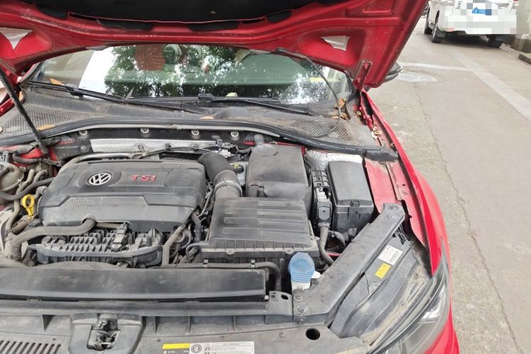 Used Volkswagen Lamando 2017 2.0T GTS Engine Bay Left