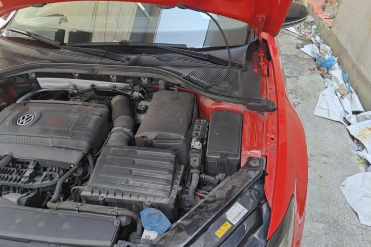 Used Volkswagen Lamando 2017 2.0T GTS Engine Bay Left
