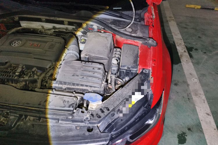 Used Volkswagen Lamando 2017 2.0T GTS Engine Bay Left