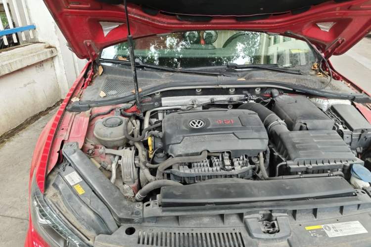 Used Volkswagen Lamando 2017 2.0T GTS Engine Bay Right