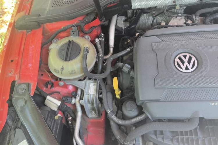 Used Volkswagen Lamando 2017 2.0T GTS Engine Bay Right