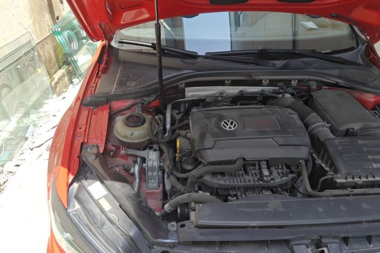 Used Volkswagen Lamando 2017 2.0T GTS Engine Bay Right