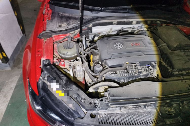 Used Volkswagen Lamando 2017 2.0T GTS Engine Bay Right