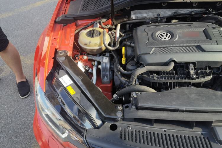 Used Volkswagen Lamando 2017 2.0T GTS Engine Bay Right