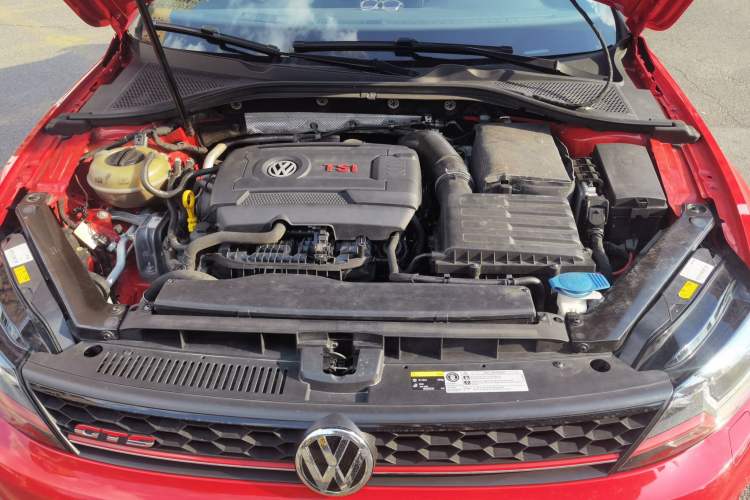Used Volkswagen Lamando 2017 2.0T GTS Engine Bay