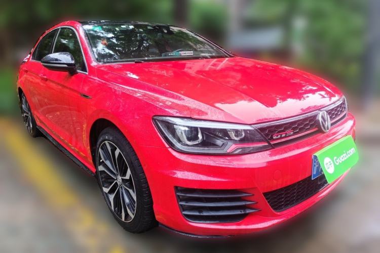 Used Volkswagen Lamando 2017 2.0T GTS Front Right 45 Deg