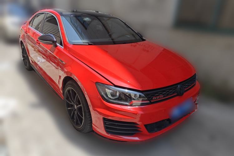 Used Volkswagen Lamando 2017 2.0T GTS Front Right 45 Deg