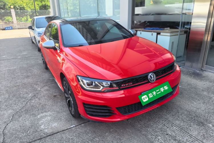 Used Volkswagen Lamando 2017 2.0T GTS Front Right 45 Deg