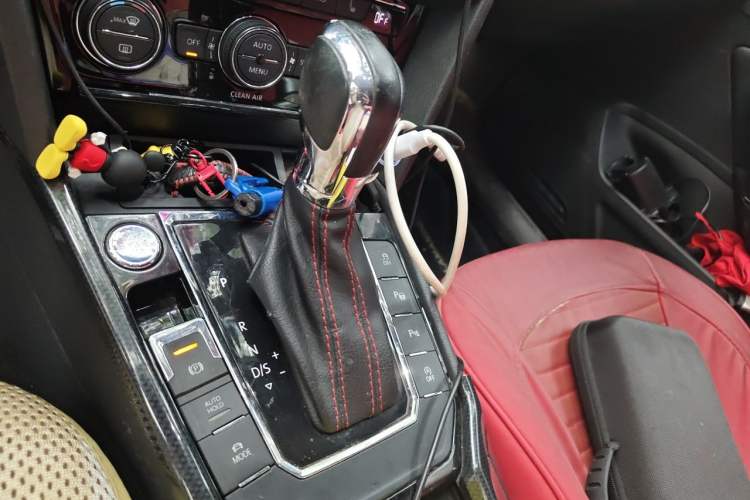 Used Volkswagen Lamando 2017 2.0T GTS Gear Lever