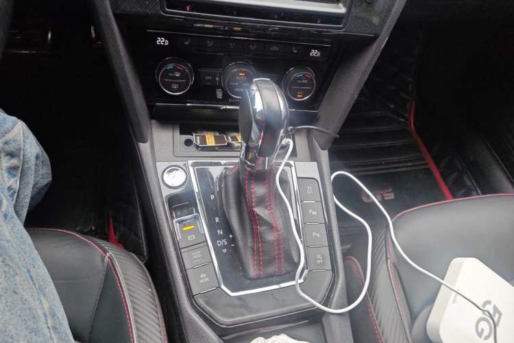 Used Volkswagen Lamando 2017 2.0T GTS Gear Lever