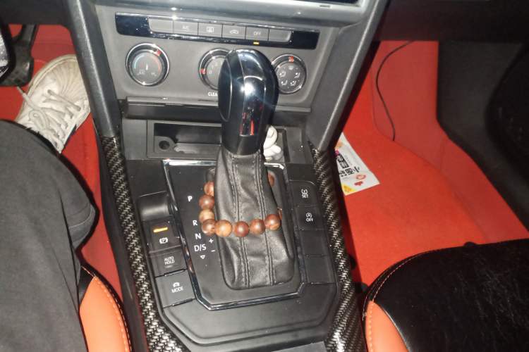 Used Volkswagen Lamando 2017 230TSI DSG Fashion Edition Gear Lever