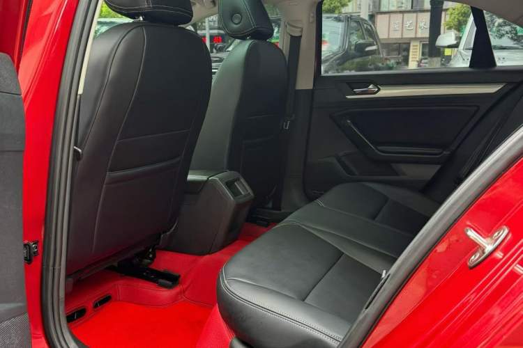 Used Volkswagen Lamando 2017 230TSI DSG Fashion Edition Interior 3